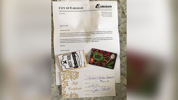 Anonymous Donor Spends $82,000 To Give $150 Gift Cards To Every Home In Small Iowa Town