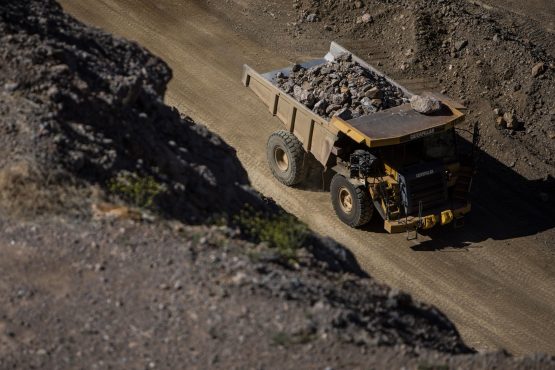 Mine shutdowns plague metals even as some slowly return to work