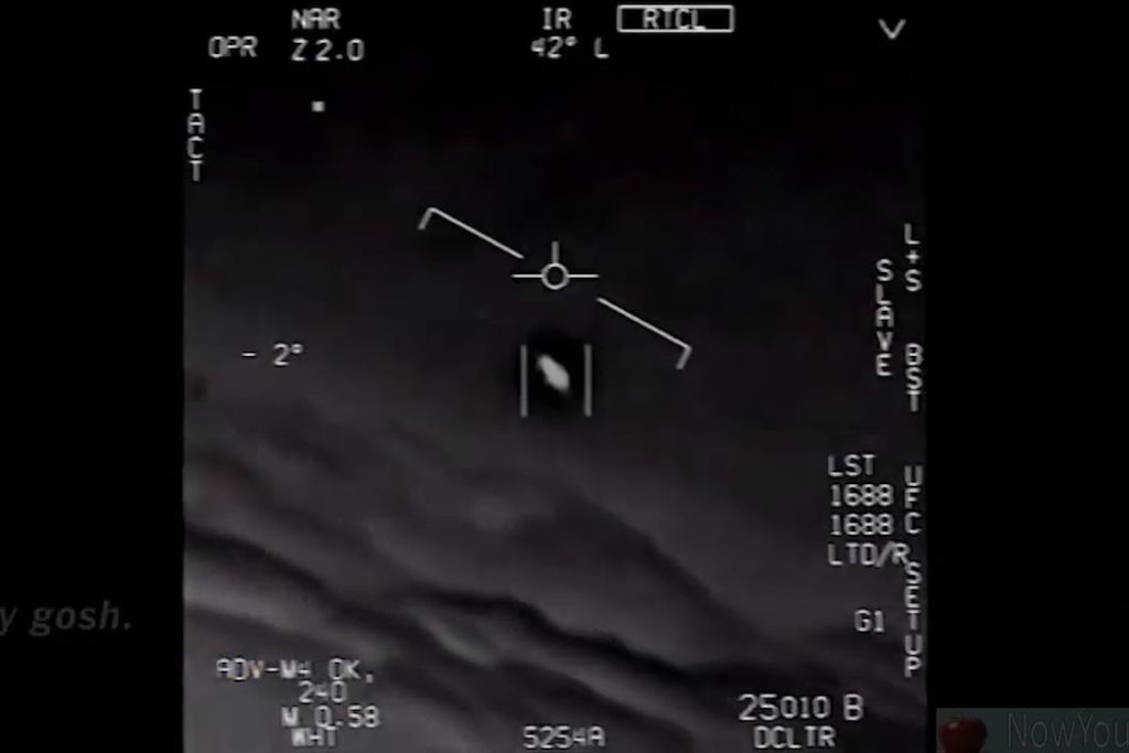 Navy Declassifies its Notorious 'UFO Sighting' Videos
