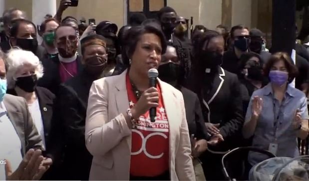 DC Mayor Exempts City and Federal Workers from Mask Policy on Same Day She Launches Investigation on President Trump for Not Wearing a Mask in His Hotel