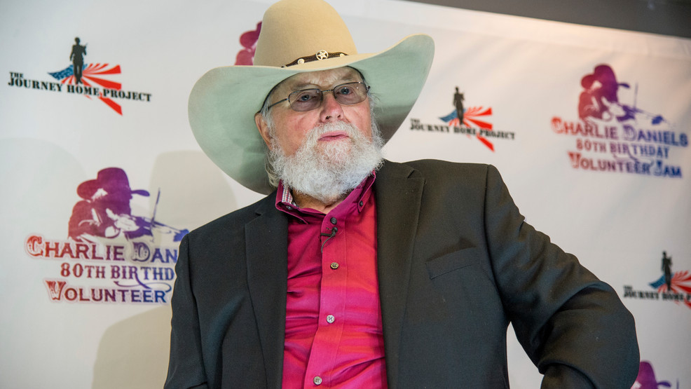 Charlie Daniels passes away after suffering strokeq