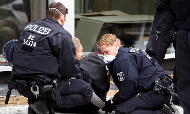 Germany Imposes Fine For All Non-Mask Wearers In New National Crackdown