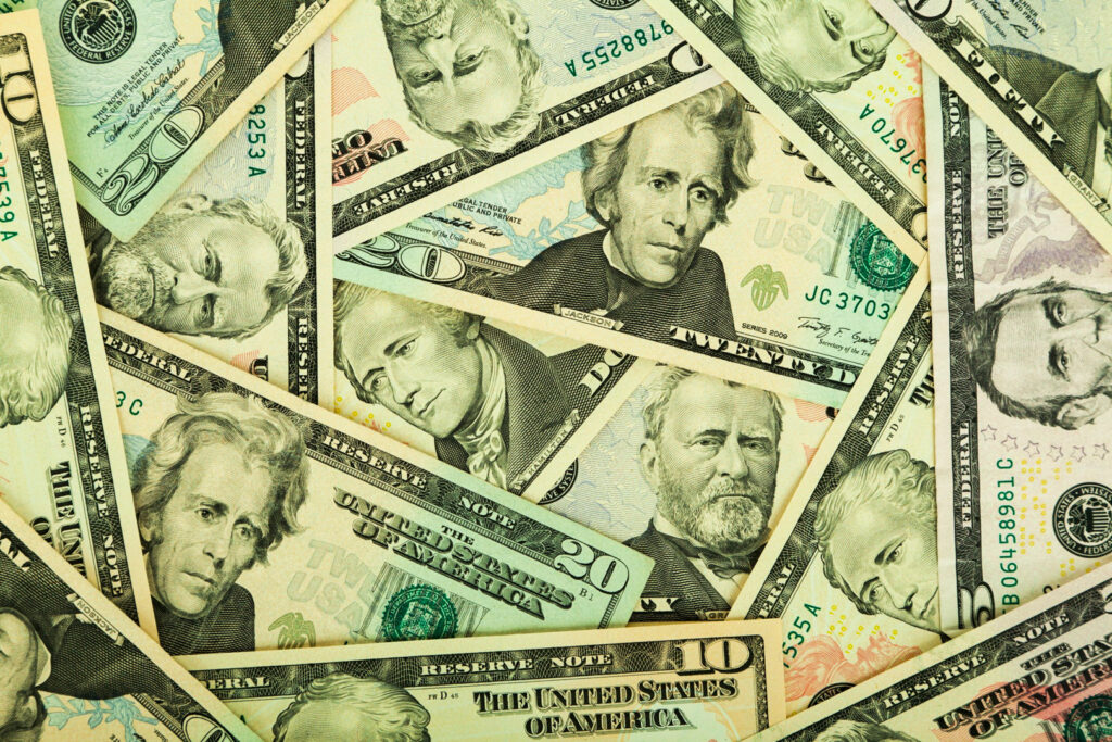 Media Deems Cashless Society a ‘Conspiracy Theory’—After Admonishing Cash Use.