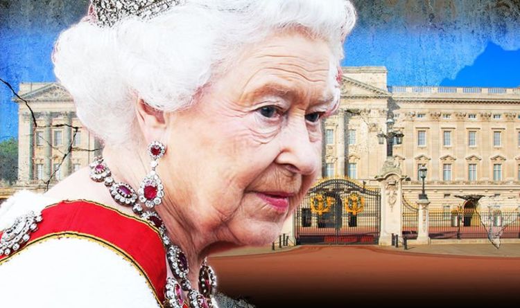 Queen told to renounce royal title immediately as 'writing on wall' over monarchy's demise