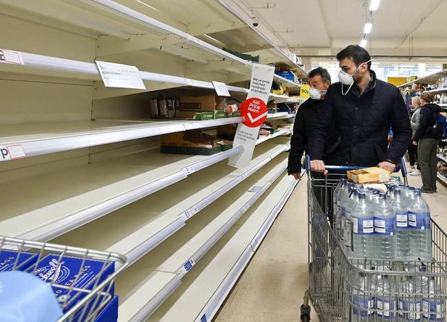 UK Grocers Stave Off Panic Buying Amid 2nd Lockdown Fears; Daily COVID Case Record Smashed