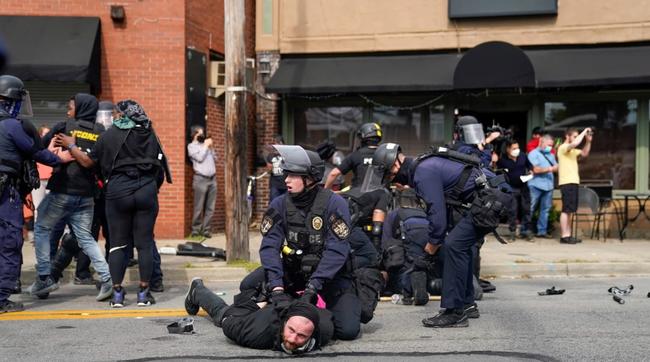 Media Declares "Violence Is Inevitable" As 2 Cops Shot In Louisville; Reporters Arrested In Aggressive Police Crackdown