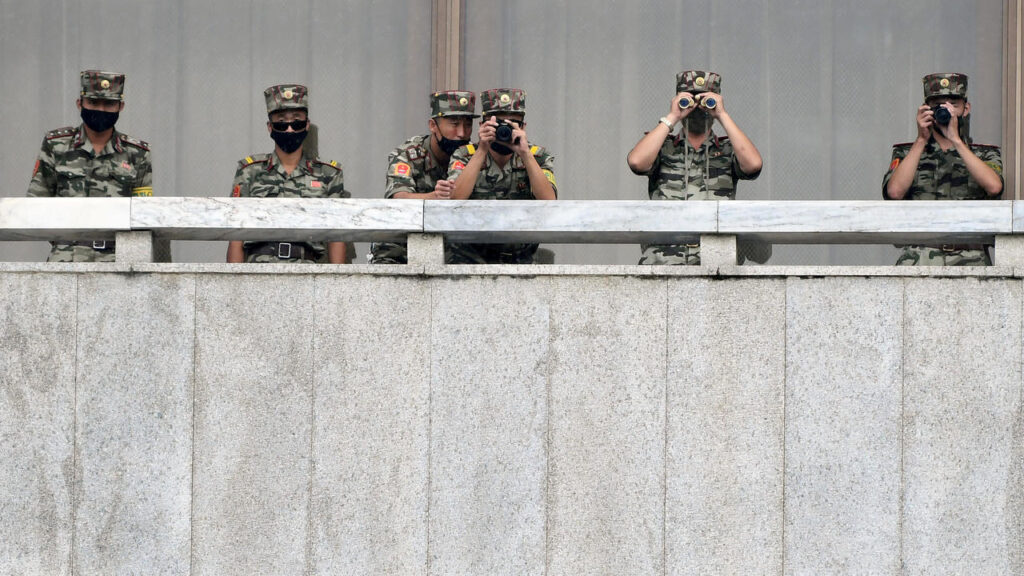 North Korean soldiers keep watch