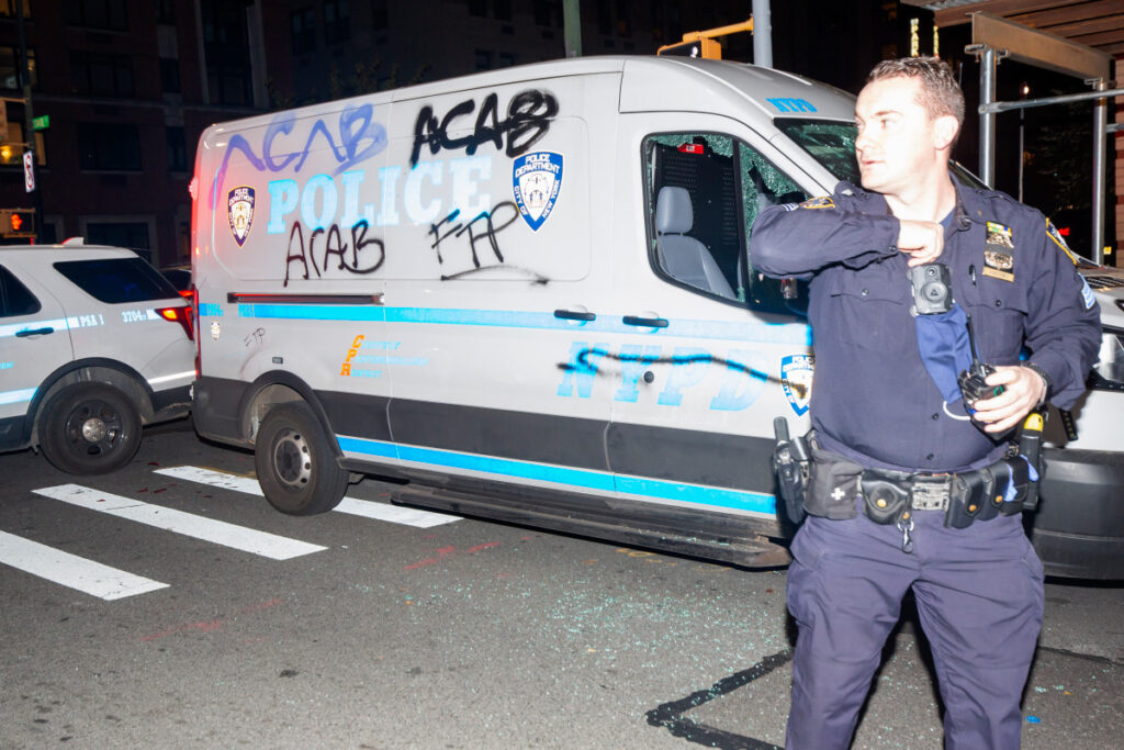 Anti-cop protesters leave trail of destruction in Downtown Brooklyn