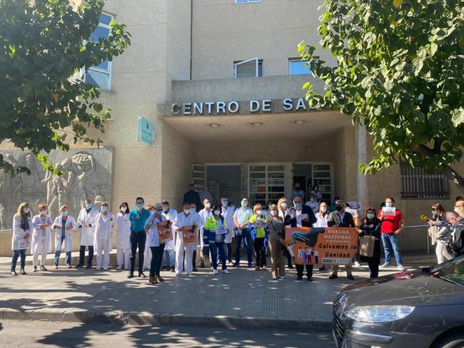 Spanish Doctors Stage First Walkout In 25 Years To Protest Government's New COVID-19 Order