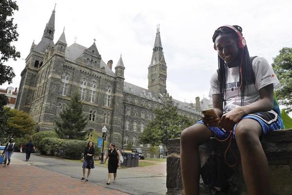 Georgetown Promotes Free Speech, but Students Don’t Feel It