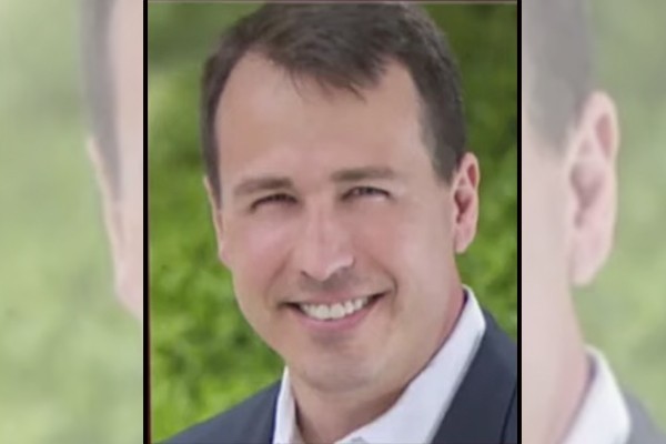 Married Democratic Senate candidate in hot water for sexting married woman in California