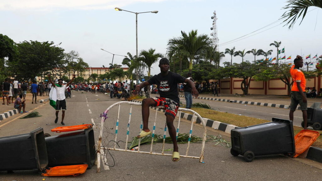 Nigerian police kill protesters defying curfew in Lagos, Amnesty says