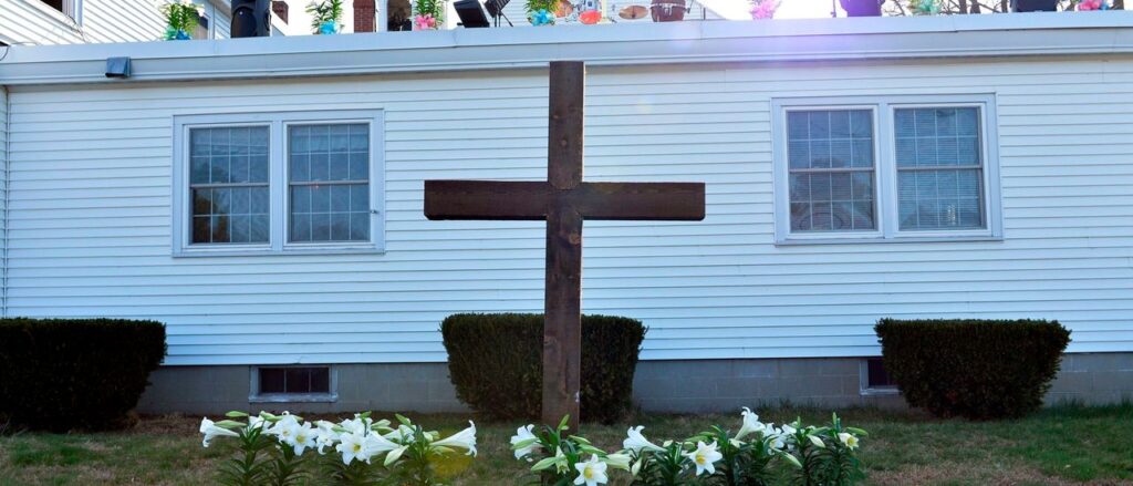 Family Fined $100 For Putting Full-Size Cross On Their Yard