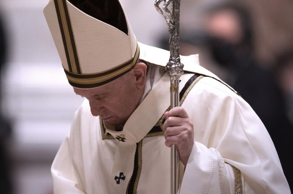 Pope Francis urges COVID-19 vaccine for all in Christmas message
