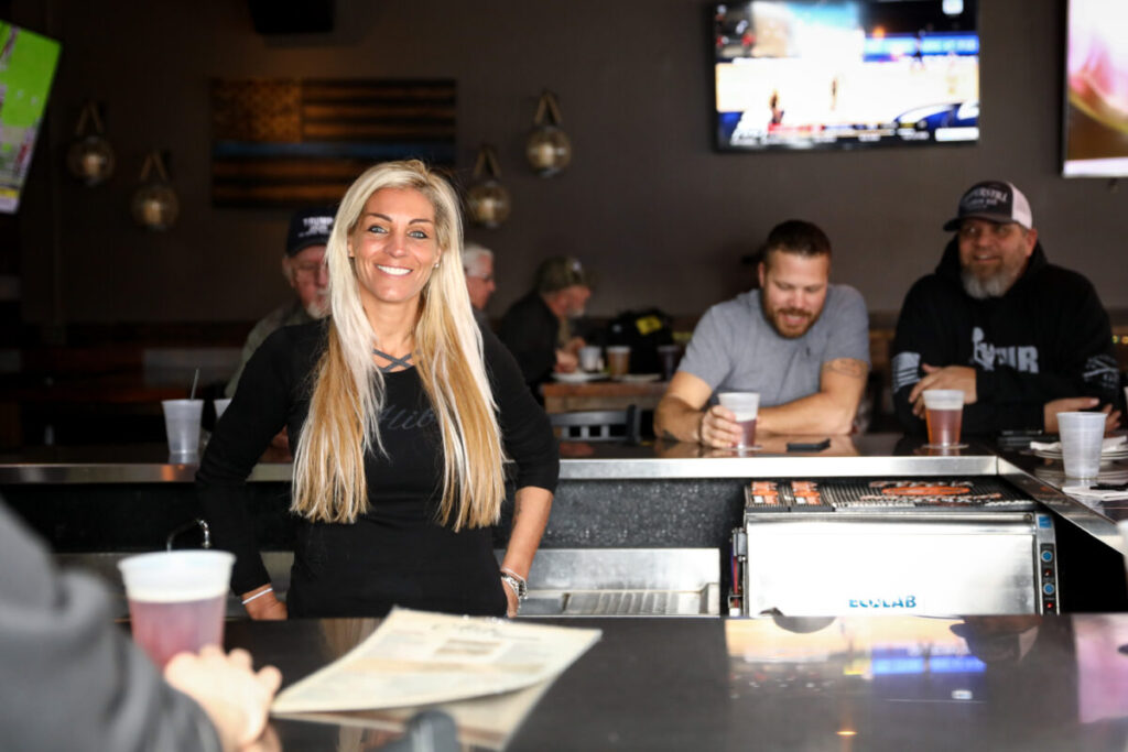 Minnesota Bar Owner Fights System Over Shutdowns