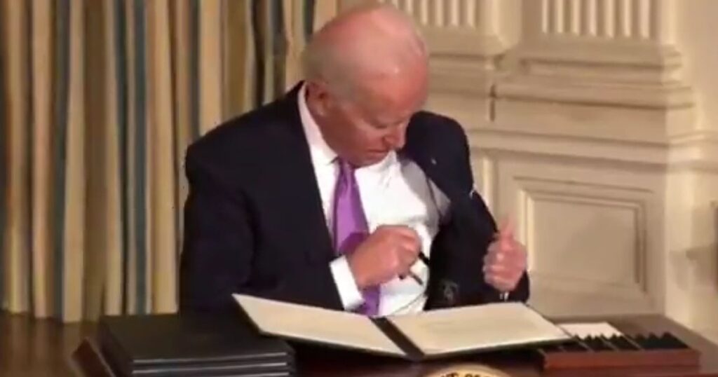 VIDEO: Biden Struggles To Put Pen In Suit Pocket, Eventually Gives Up And Puts It In His Pants