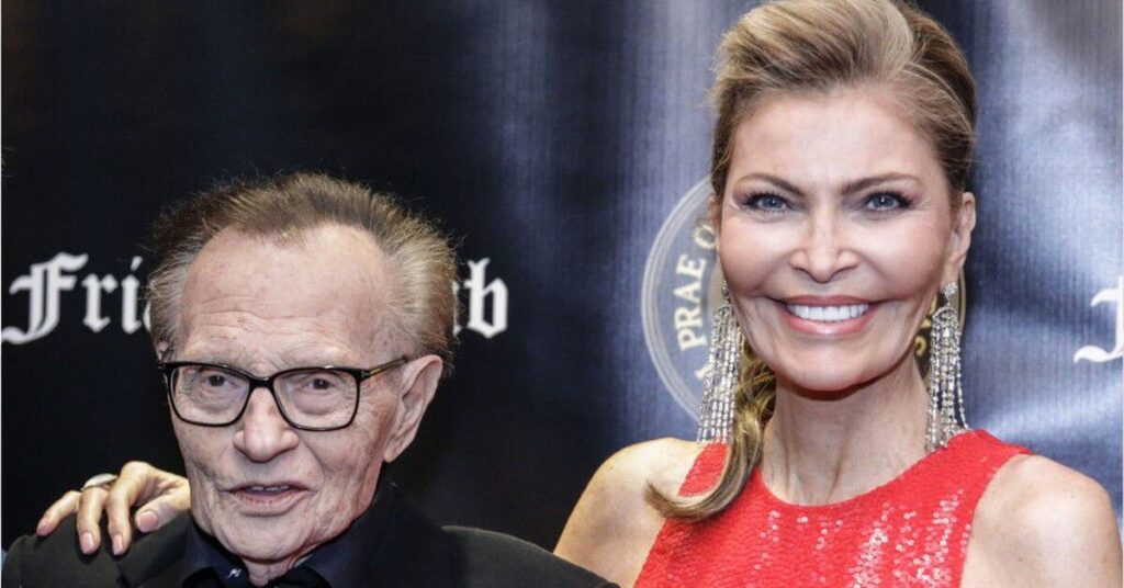 Larry King’s widow says talk show host did not die from COVID-19