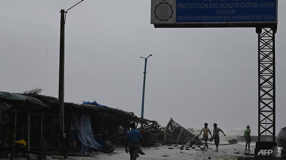 Cyclone Yaas batters eastern India, 1.2 million seek shelter