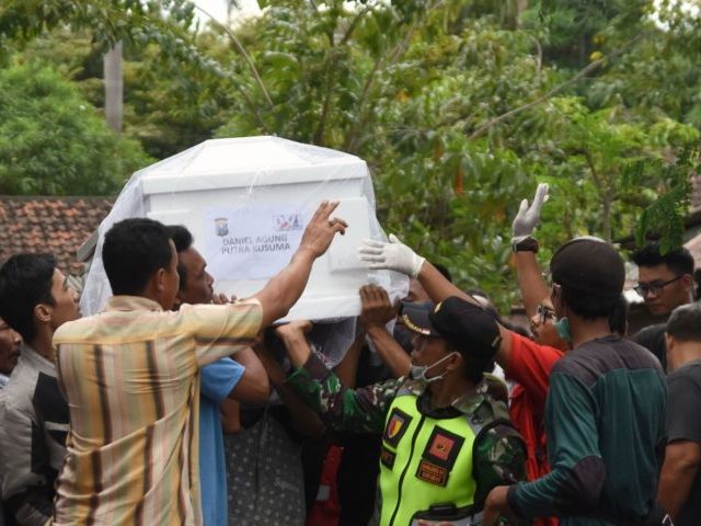 ISIS-Linked Jihadists Massacre Christian Farmers in Indonesia