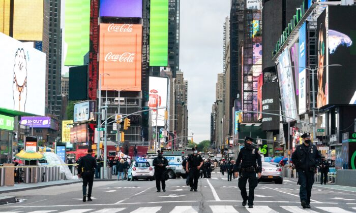 Three People, Including a 4-Year-Old Girl, Shot in Times Square