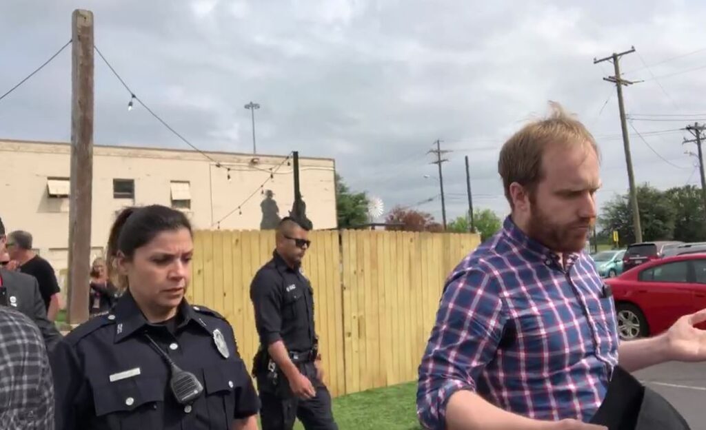 BOOTED! Police Escort Leftist Troll Will Sommer from Dallas Pro-Trump Conference — Crowd Cheers the News… Update: Response from Will Sommer