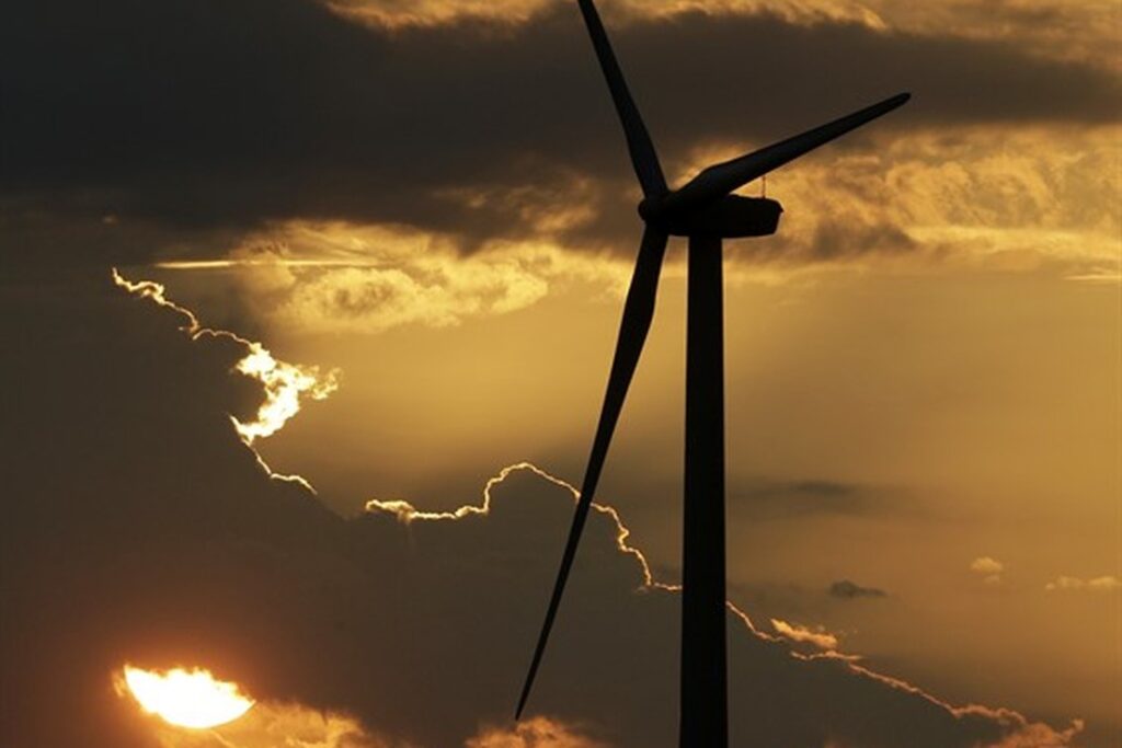 South Dakota Rocked Again as a Wind Turbine Plant Shuts Its Doors
