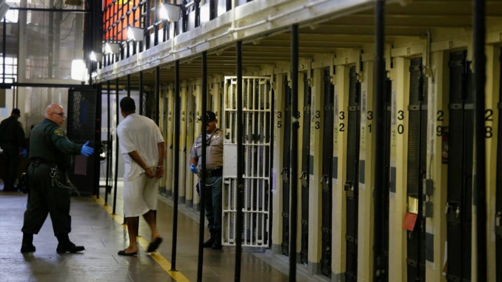 Texas Prison Forced to Empty Ahead of Surge of Illegal Immigrant Arrests