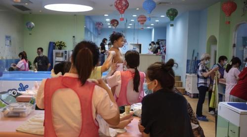 Beijing Weighs Scrapping All Childbirth Restrictions By 2025 To Fend Off 'Japanification'