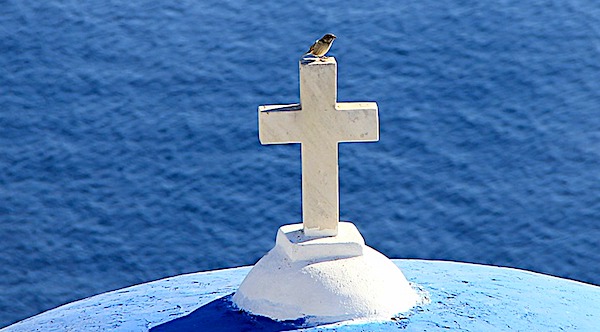 Popular megachurch pastor dies immediately after live broadcast