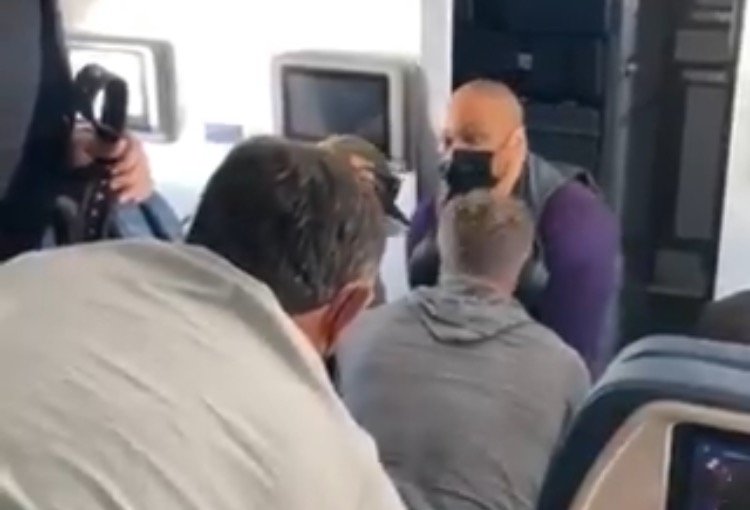 Crew, Passengers Aboard Delta Flight From Los Angeles Thwart Attempted Hijacking – FBI Investigating (VIDEO)