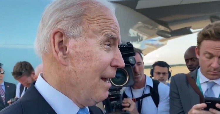 “Bloke… Couldn’t Find His Way Home After Dark” – Sky News Australia Holds Live Blog on Whether Joe Biden Could Pass a Cognitive Test