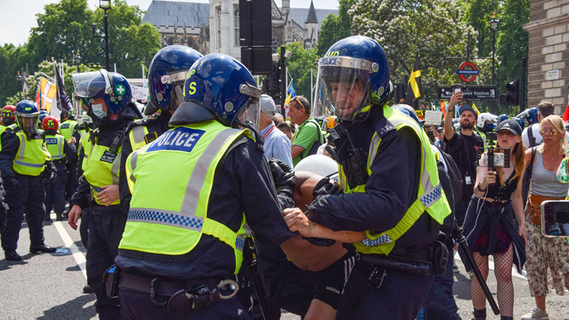 Videos: Protesters Brutally Beaten And Arrested By Police On UK “Freedom Day”