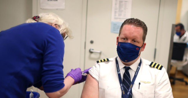 ‘Heartless’ United Airlines Vaccine Mandate Halted in Federal Court