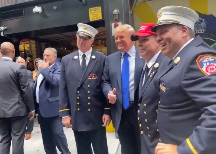 Firefighters and Police Officers Break Into Cheers as Trump Makes Surprise Visit to NYC on 20th Anniversary of 9/11 (VIDEO)