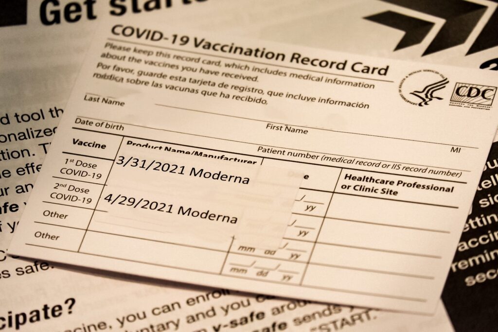 Hawaii to Roll Out Vaccine Passports at Restaurants, Bars, and Gyms