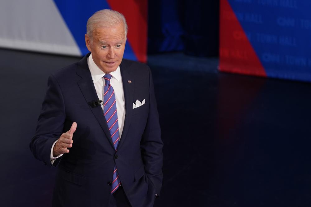 Biden Says Police Officers Who Refuse to Get a COVID-19 Vaccine Should Be Fired