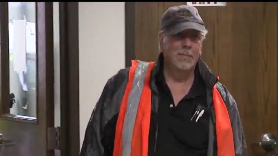 Ohio trucker retires without having accident in 27 years, 3 million miles