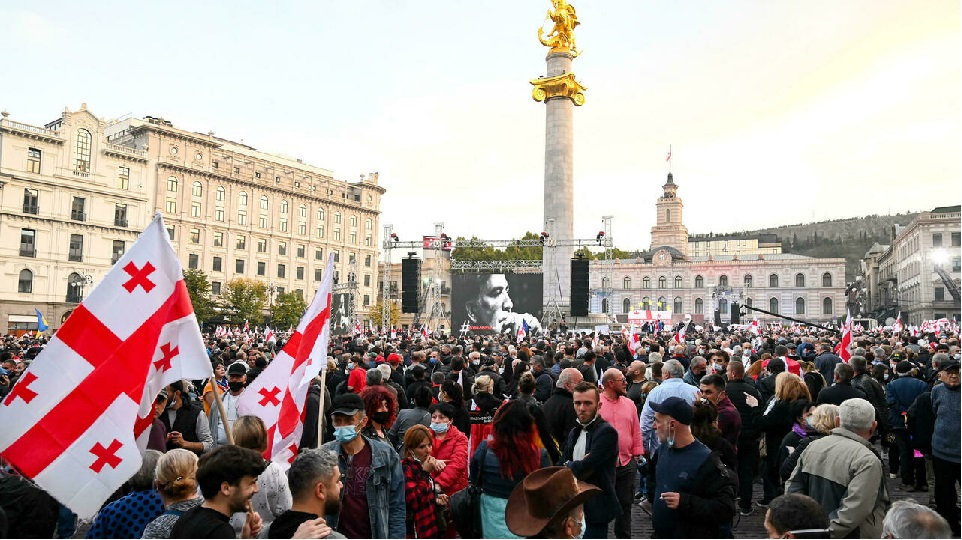 Tens of thousands of Georgians rally for release of ex-president Saakashvili