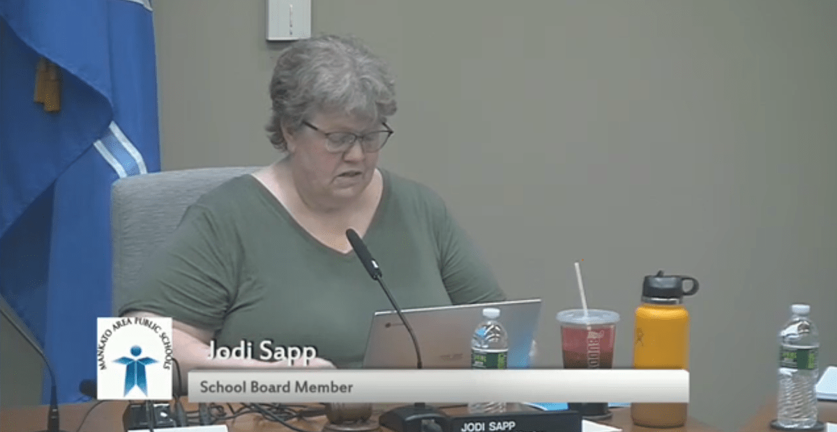 Minnesota School Board De Facto Bans Criticism, Will Shut Down