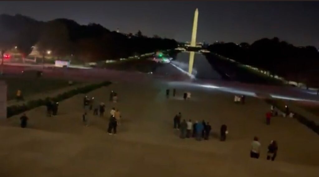 BREAKING: Man Shot In The Head At Reflecting Pool On The Mall Near Lincoln Memorial In DC – Helicopter Airlifts Victim (VIDEO)