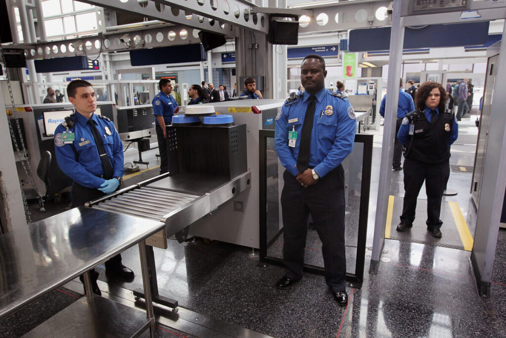 Airport Disruptions Possible as Biden Vaccine Mandate for TSA Workers Looms: Lawmakers