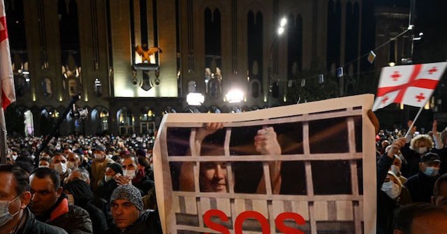 Georgia: Thousands Protest ‘Rigged’ Election After Pro-Putin Party Wins