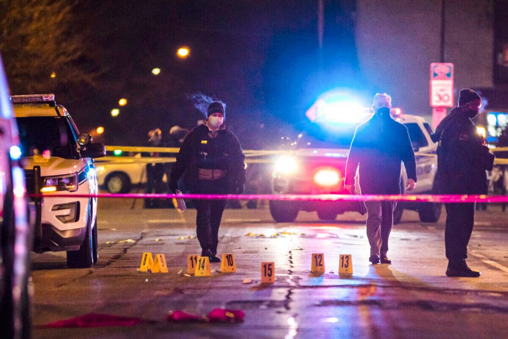 Chicago Police: 39 Shot, 2 Fatally, Over Thanksgiving Weekend