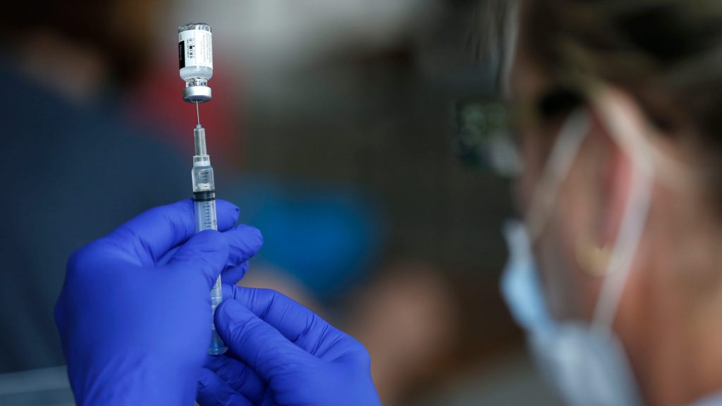 Federal judge blocks Biden vaccine mandate for health care workers in Missouri, 9 other states