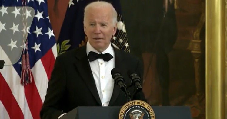 Super Spreader Joe Biden Speaks to Kennedy Center Honorees at White House Reception Despite Battling Cold (VIDEO)