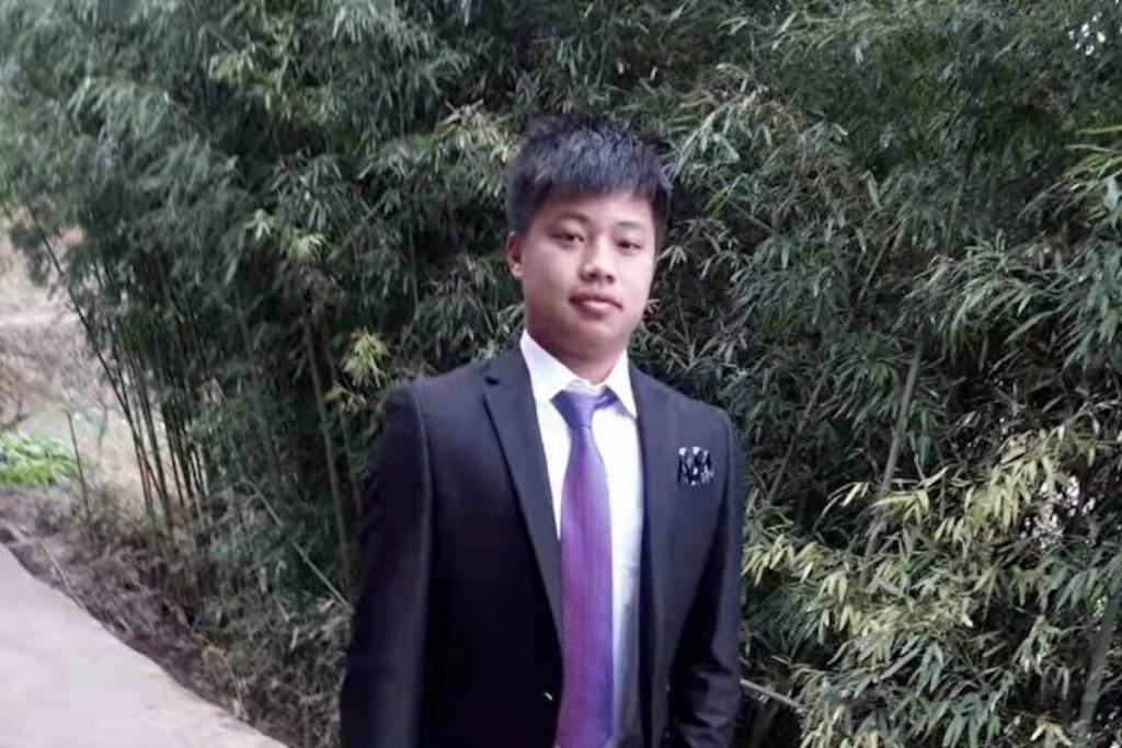 Young Foxconn Worker Dies After Third Shot of SinoVac COVID-19 Vaccine