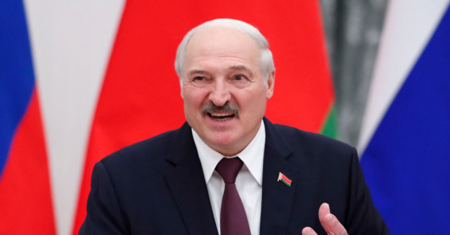Lukashenko Accuses Lithuanian ‘Scum’ of Dumping Dead Migrants in Belarus