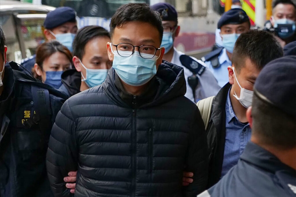 Over 200 Hong Kong Police Raid Local News Room, Arrest 6, Including Singer Denise Ho