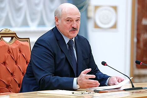 Lukashenka urges 'international crooks' to end pandemic