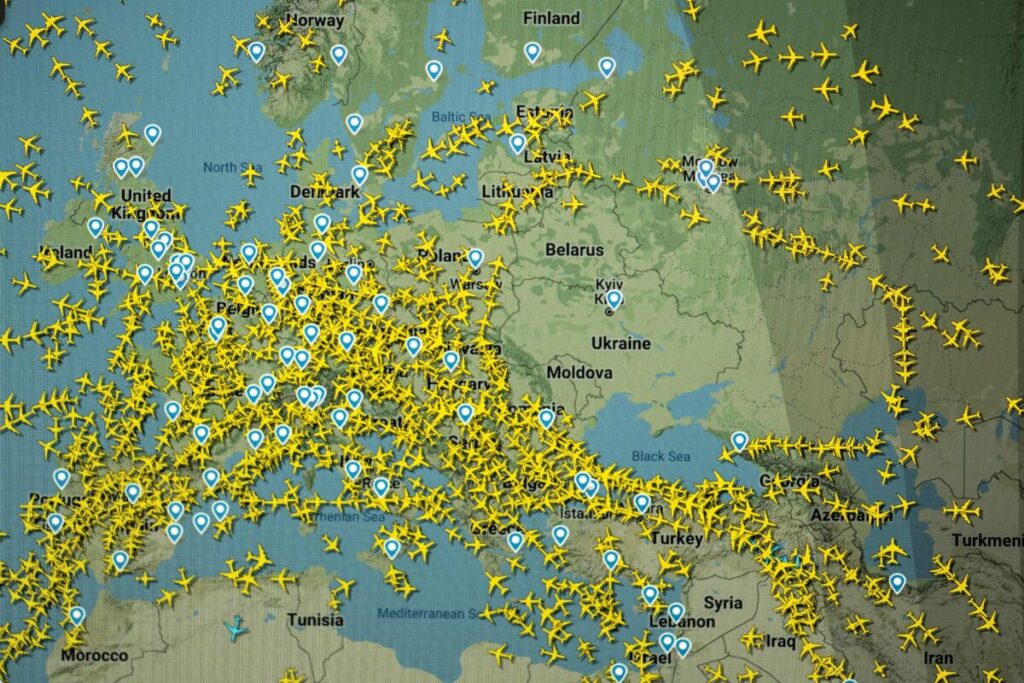 FAA Restricts US Airlines From Flying Over Ukraine, Belarus, and Parts of Russia